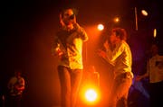 Im Rahmen von «Jeder Rappen zählt» gaben Lo & Leduc ein Konzert im KKL. (Bild: Dominik Wunderli (Luzern, 18. Dezember 2017))