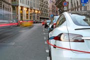 Kabel statt Zapfsäule: In fast allen Zentralschweizer Kantonen profitiert man mit Elektroautos von Steuervorteilen (Symbolbild). (Bild: Getty)