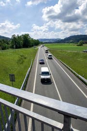 Eine doppelte Sicherheitslinie soll weitere Unfälle auf der Schnellstrasse zwischen Littau und Wolhusen verhindern. (Bild Dominik Wunderli)