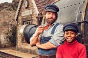 Begeistern: Henning Baum (links) und Solomon Gordon in den Hauptrollen. (Bild: Warner Bros.)