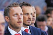 Sie teilen sich im Schweizer Nationalteam die Aufgaben: Bordingenieur Reto von Arx (vorne), Pilot Patrick Fischer (Mitte) und Co-Pilot Felix Hollenstein. (Bild: Freshfocus/Steffen Schmidt)