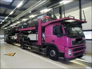 Die Polizei stoppte diesen Lastwagen mit nicht weniger als 26 technischen Mängeln. (Bild: Kapo Uri)