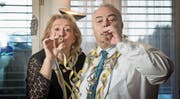 Ihnen geht so schnell die Luft nicht aus: Wey-Zunftmeister Jörg Krähenbühl (60) mit seiner Lebenspartnerin Heidi Burri (59). (Bild: Corinne Glanzmann (Luzern, 3. Februar 2018))