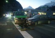 Die Kollision ereignete sich am Montagmorgen kurz nach 7.15 Uhr auf der Umfahrungsstrasse Richtung Attinghausen. (Bild: PD)