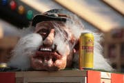 Fasnacht und Alkohol: Die Folgen blieben dieses Jahr im Rahmen. (Symbolbild Ruth Tischler/Neue LZ)