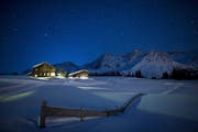 Auch in Arosa (im Bild) wurde es in der Nacht von Montag auf Dienstag sehr kalt: -8.2 Grad wurden dort gemessen. (Symbolbild Keystone)