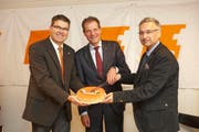 Die beiden CVP-Regierungsräte Guido Graf (rechts) und Reto Wyss (mitte) kämpfen für eine erneute Kandidatur, auf dem Bild zusammen Parteipräsident Pirmin Jung. (Bild: PD)