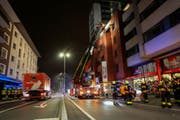 Die FFZ stand mit einem Grossaufgebot im Einsatz. (Bild: Freiwillige Feuerwehr Zug)