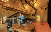 Pia Fassbind vom Kulturhof Hinter Musegg in der völlig neu gestalteten Heubühne. (Bild: Philipp Schmidli, Luzern, 29. September 2017)
