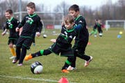 In Luzern haben Kinder mit den Jahrgängen 2003 bis 2008 die einmalige Möglichkeit, wie die Profis bei Borussia Mönchengladbach zu trainieren. (Bild: pd)