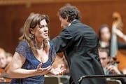 Die Briefszene der Tatjana; mit der lettischen Sopranistin Marina Rebeka und dem italienischen Dirigenten Marco Armiliato, der das Luzerner Sinfonieorchester leitete. (Bild: Ingo Höhn)