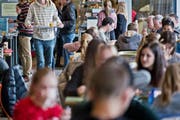 Eine Umfrage unter Ehemaligen hat gezeigt: Viele Kantischüler sind unzufrieden mit der angebotenen Studienberatung. (Symbolbild) (Bild: Pius Amrein / Neue LZ)