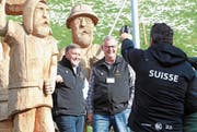 Urs Hürlimann (links) und Karl Steinauer posieren für ein Bild des Fotografen von Schiessen Schweiz. (Bild: Charly Keiser (15. November 2017))
