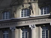 Weiteres Zuwarten: Die Schweizerische Nationalbank belässt ihre Geldpolitik unverändert. (Archiv) (Bild: KEYSTONE/PETER KLAUNZER)
