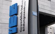Das Gewerblich-industrielle Berufsbildungszentrum in Zug. (Werner Schelbert/Neue ZZ)