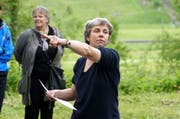 Ursula Hildebrand ist Präsidentin der ACT Zentralschweiz, hier als künstlerische Leiterin bei einem Theaterstück in Dallenwil. (Bild: Romano Cuonz / Neue NZ)