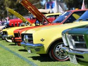 Oldtimer der australischen Traditionsmarke Holden bei einem Treffen bei Adelaide. (Bild: Keystone/EPA AAP/DAVID MARIUZ)