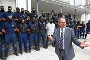 Beat Hensler, ehemaliger Kommandant der Luzerner Polizei, anlässlich einer Übung der Polizei Sondereinheit Luchs im Jahr 2011. Die Strafuntersuchung gegen ihn wurde nun eingestellt. (Bild: Philipp Schmidli / Neue LZ)