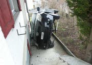 Der Unfallwagen. (Bild Kantonspolizei Schwyz)