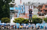Das Zug Sports Festival rund um den Landsgemeindeplatz bringt Besuchern verschiedene sportliche Aktivitäten näher. (Bild: Stefan Kaiser (Zug, 20. August 2016))
