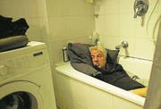 Vermietet sein Bett an Oktoberfest-Gäste: Franz Leitmayr. (Bild: BR)