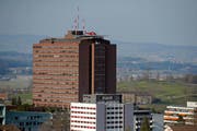 Die junge Frau wandte sich mit Schmerzen ans Kantonsspital Luzern. (Bild: Pius Amrein / Neue LZ)