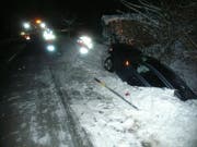 Das Auto landete in einem Bachbett. (Bild: PD)