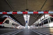 Kein Zugang zu den SBB-Gleisen im Bahnhof Luzern. (Bild: René Meier (Luzern, 23. März 2017))