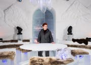 An der Ski-WM St. Moritz 2017 begrüsste sie prominente Gäste zum Late-Night-Talk «Champiuns» (Bild: SRF)