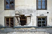 Die Steinermühle in Alberswil ist baufällig. Nun wollen drei Unternehmer aus der Region Millionen in das 1865 erstellte Gebäude investieren. (Bild: Pius Amreih / Neue LZ)
