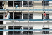 In der Baubranche ist die Arbeitslosigkeit saisonbedingt gestiegen. (Bild: Laurent Gillieron/Keystone (Vevey, 14. November 2014))