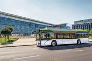 Ein «Solaris Urbino 12 electric» während einer Testfahrt in der polnischen Stadt Posen. (Bild: PD/Solaris)