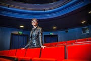 Kathleen McNurney leitet den Tanz am Luzerner Theater. Und sie ist einer der wenigen Mitarbeiter, die dem Theater auch unter dem neuen Intendanten erhalten bleiben. (Bild Roger Grütter)