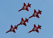 Die Patrouille Suisse in Aktion. (Archivbild Corinne Glanzmann/Neue LZ)