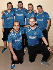 Haben es in den Händen: die Luzerner Tischfussballer vom TFCL. (Bild: PD)