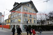 Das Restaurant zur Schmiede an der Pilatusstrasse 47. (Bild: Maria Schmid/Neue LZ)