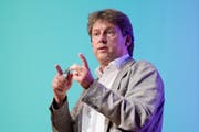 «Es ist dumm, wenn das Geld zuerst weggenommen und dann den Gleichen wieder gegeben wird.» Reiner Eichenberger, Wirtschaftswissenschaftler. (Bild: Eveline Beerkircher / Neue LZ)