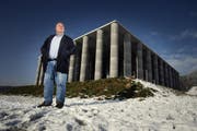 Bernhard Zemp, Besitzer des Tempelhofes Uffikon. (Bild Philipp Schmidli/Neue LZ)