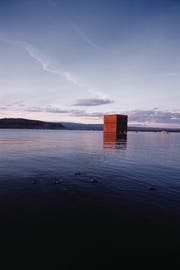 Bis heute unvergessen: Jean Nouvels Monolith an der Expo.02. (Bild: Gaëtan Bally/KEY (Murten, 1. Oktober 2002))