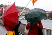 Udo und Volkmar sorgen in der Schweiz für Regen und Sturm. (Symbolbild Keystone)