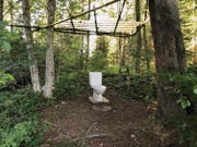Die WC-Schüssel mitten in der Natur auf dem Zugerberg wird auch von Pfadern genutzt. (Bild: Hans Ryan/Maria Schmid (Zugerberg, 12. Juli 2017))
