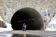 Der Tunnel auf dem Sustenpass bedarf einer Sanierung. (Bild: René Meier / Luzernerzeitung.ch)