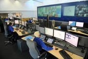 Mit dem Polycom-Netz ist die Kommunikation über die Kantonsgrenzen möglich, zum Beispiel zur Luzerner Polizei. (Bild: Archiv Neue LZ)