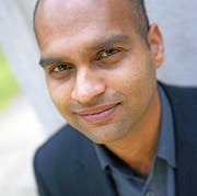 Starautor Aravind Adiga erzählt ungeschönt von seiner Heimat. (Bild: Mark Pringle/PD)