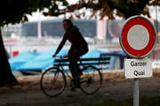 Am ganzen Quai in Luzern ist das Velofahren verboten (gestellte Szene). (Bild: Archiv Philipp Schmidli)