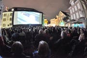 Kino unter freiem Himmel auf dem Lehn / Unterlehn in Altdorf. (Bild: Urs Hanhart / Neue UZ)