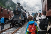 Alte Dampfloks wurden für die Besucher herausgeputzt. (Bild: Boris Bürgisser / Neue LZ)