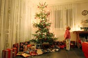 So herrlich geschmückt ist der Weihnachtsbaum: Zeigen Sie uns, wie Sie Ihre Festtage 2013 feiern. (Bild: Philipp Schmidli)