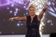 Beatrice Egli – hier noch am 20. Mai auf der Bühne ihrer «Show der Träume». (Bild: EPA)