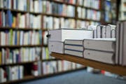Sechs Zentralschweizer Kanton eschreiben zum zehnten Mal einen Literaturwettbewerb aus. Es sind alle Formen, bis auf Theatertexte zugelassen. (Symbolbild) (Bild: Gaetan Bally/Keystone)